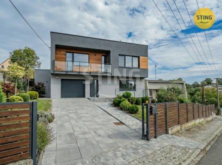 hf_20260326_124158_2f5ba942-33ef-495c-bde1-36bfb7c59daf.jpeg | Prodej - dům/vila, 220 m²