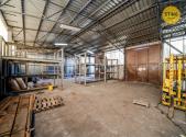 Pronájem - skladovací prostor, 200 m²