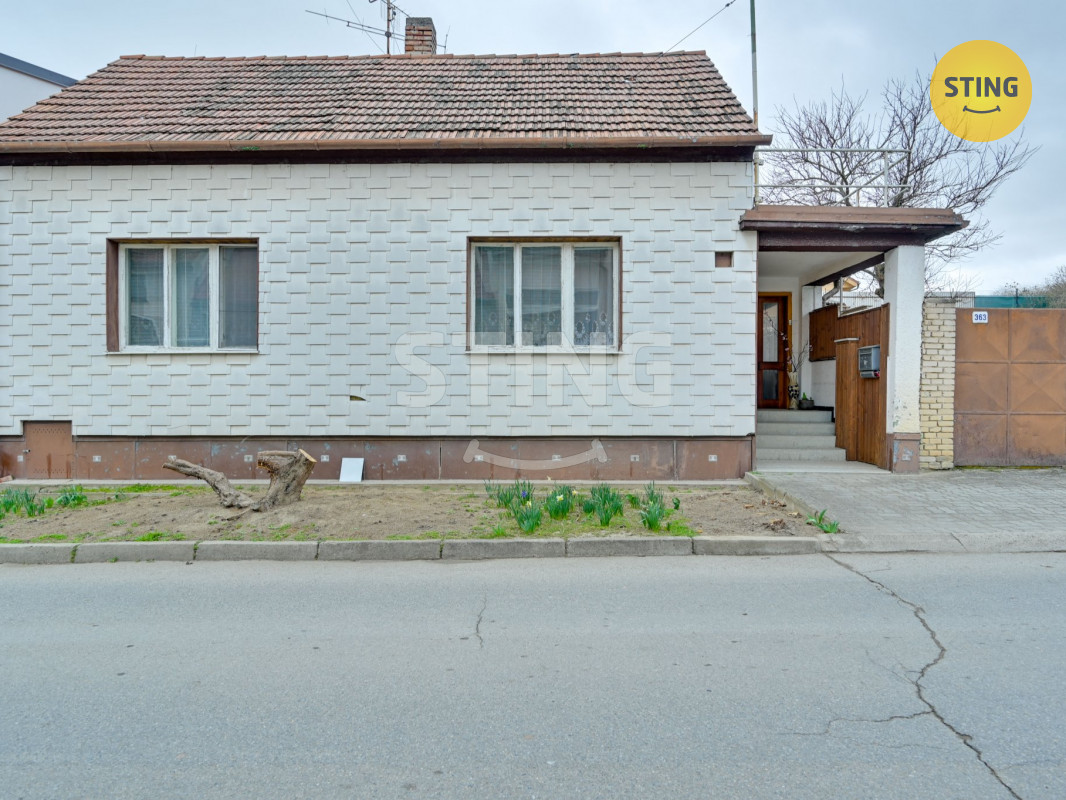 hdr důlm a zahrada f.JPG