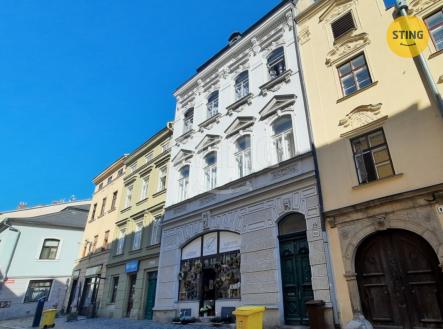 Pohled z ulice.jpg | Pronájem bytu, 1+kk, 40 m²