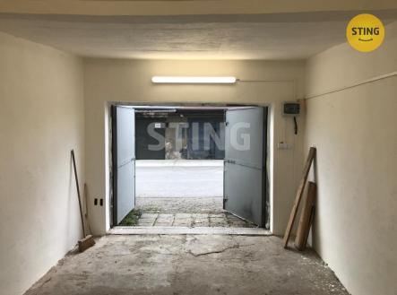 7CE8F329-2BA0-4891-8AB9-EFC3AC6EC8B6.JPG | Prodej - malý objekt/garáž
