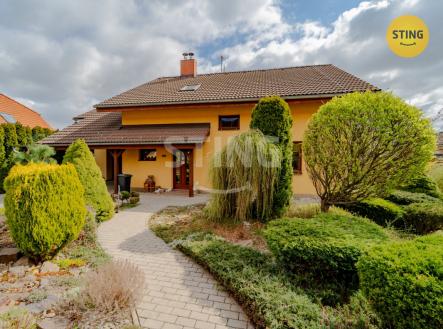 1.jpg | Prodej - dům/vila, 198 m²