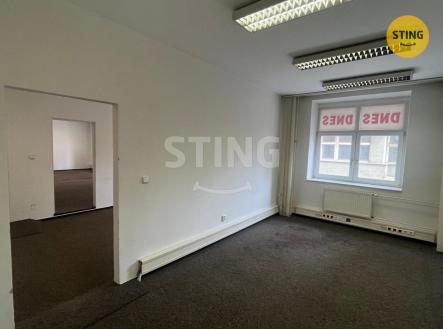 PHOTO-2026-04-13-19-45-21 (1).jpg | Pronájem - kanceláře, 65 m²