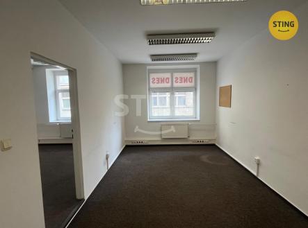 PHOTO-2026-04-13-19-45-21 (3).jpg | Pronájem - kanceláře, 65 m²