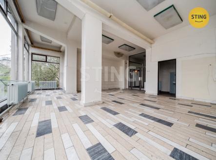 DSC08953.jpg | Prodej - komerční objekt, obchodní centrum, 1 300 m²