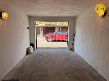 IMG_8814.jpeg | Pronájem - malý objekt/garáž