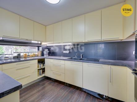 hdr kuch a.JPG | Prodej - dům/vila, 300 m²