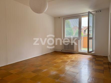 Pokoj s lodžií | Pronájem bytu, 2+1, 60 m²