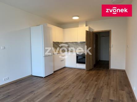 4 | Pronájem bytu, 1+kk, 32 m²