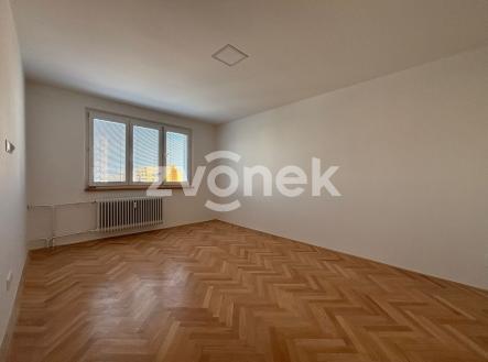WhatsApp Image 2026-04-10 at 11.12.58 (5) | Pronájem bytu, 2+1, 56 m²
