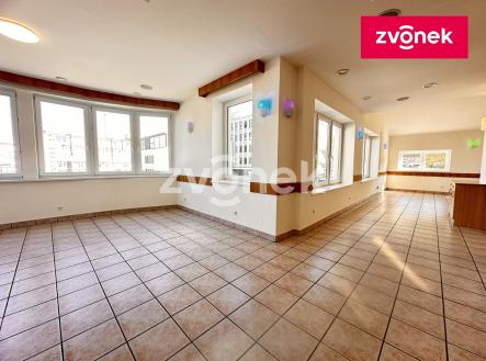3 | Pronájem - restaurace, 174 m²