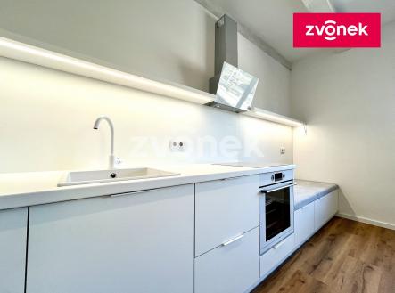 4 | Pronájem bytu, 2+kk, 47 m²
