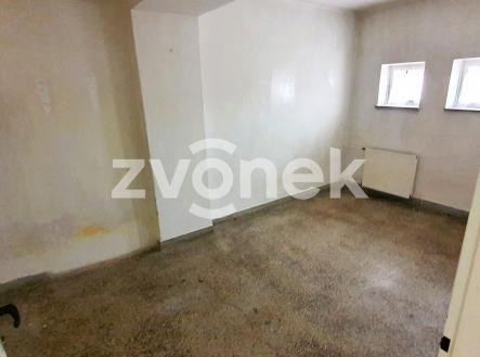 4 | Pronájem - obchodní prostor, 212 m²