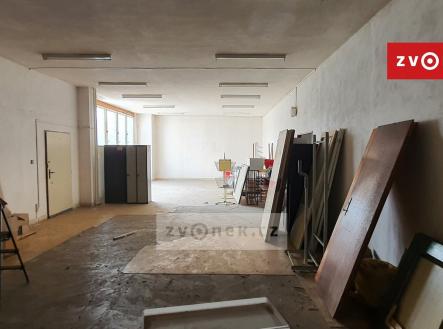 2 | Pronájem - obchodní prostor, 275 m²