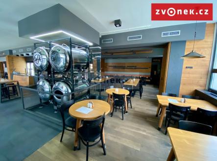 3 | Prodej - obchodní prostor, 500 m²