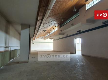 2 | Pronájem - obchodní prostor, 365 m²