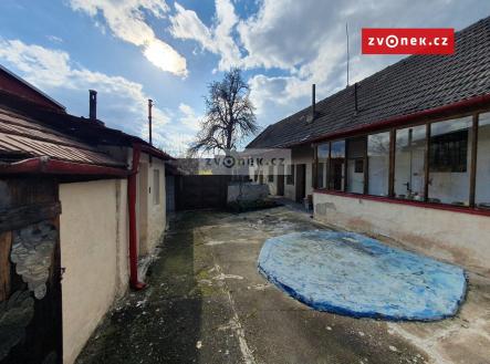 2 | Prodej - dům/vila, 285 m²