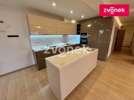 2 | Pronájem bytu, 3+kk, 92 m²