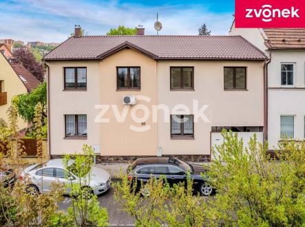 1 | Prodej - dům/vila, 218 m²