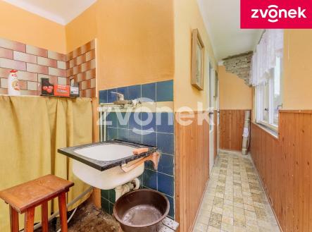 4 | Prodej - dům/vila, 220 m²