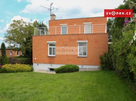 1 | Pronájem - dům/vila, 200 m²
