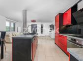 Prodej - dům/vila, 258 m²