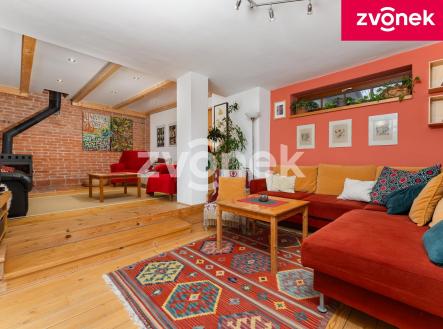 4 | Prodej - dům/vila, 312 m²