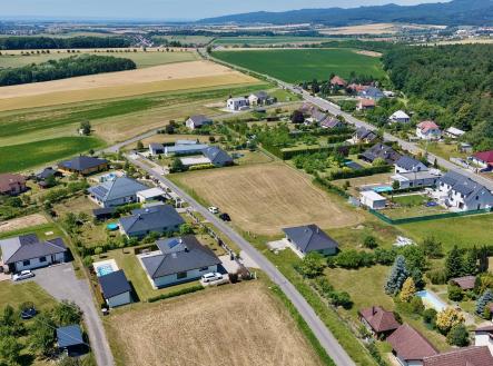 Pohled východní širší | Prodej - pozemek pro bydlení, 1 058 m²