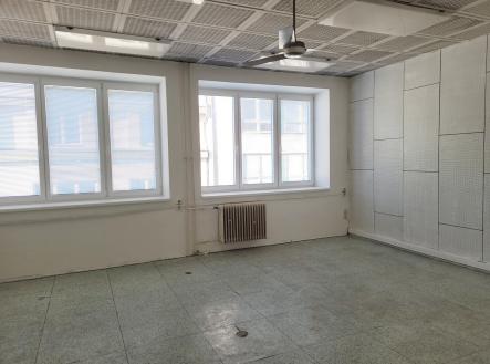 Pronájem - kanceláře, 134 m²