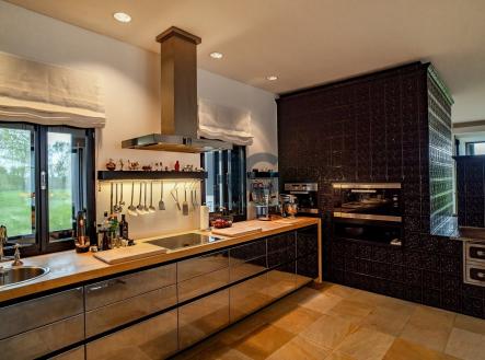 foto: 2 | Prodej - dům/vila, 1 156 m²