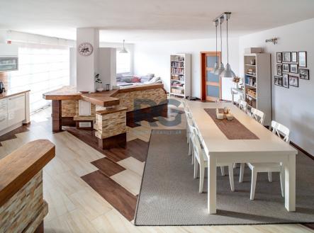foto: 4 | Prodej - dům/vila, 290 m²