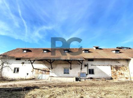 foto: 3 | Prodej - dům/vila, 989 m²