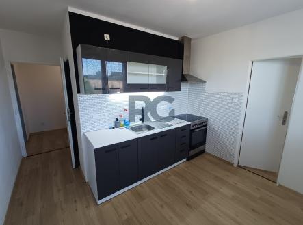 Pronájem bytu, 3+1, 60 m² obrázek