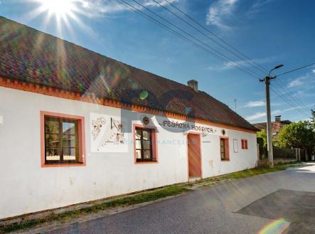 foto: 2 | Prodej - obchodní prostor, 140 m²