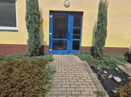 industrial-park-roznov-pod-radhostem-pronajem-skladovych-prostor | Pronájem - komerční objekt, sklad, 416 m²