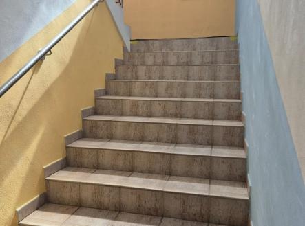 industrial-park-roznov-pod-radhostem-pronajem-skladovych-prostor | Pronájem - komerční objekt, sklad, 416 m²