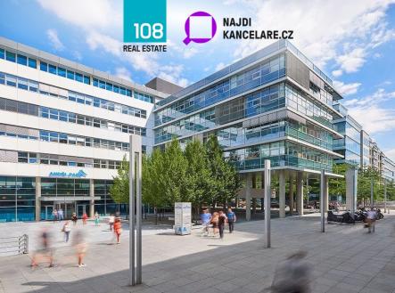 Pronájem - kanceláře, 576 m²