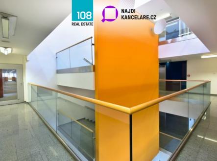 europark-office-centum-nakupni-praha-10-sterboholy | Pronájem - kanceláře, 674 m²