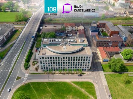 Pronájem - kanceláře, 2 500 m² obrázek