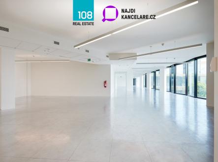 Pronájem - kanceláře, 911 m²