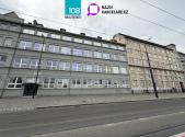 Pronájem - kanceláře, 2 460 m²