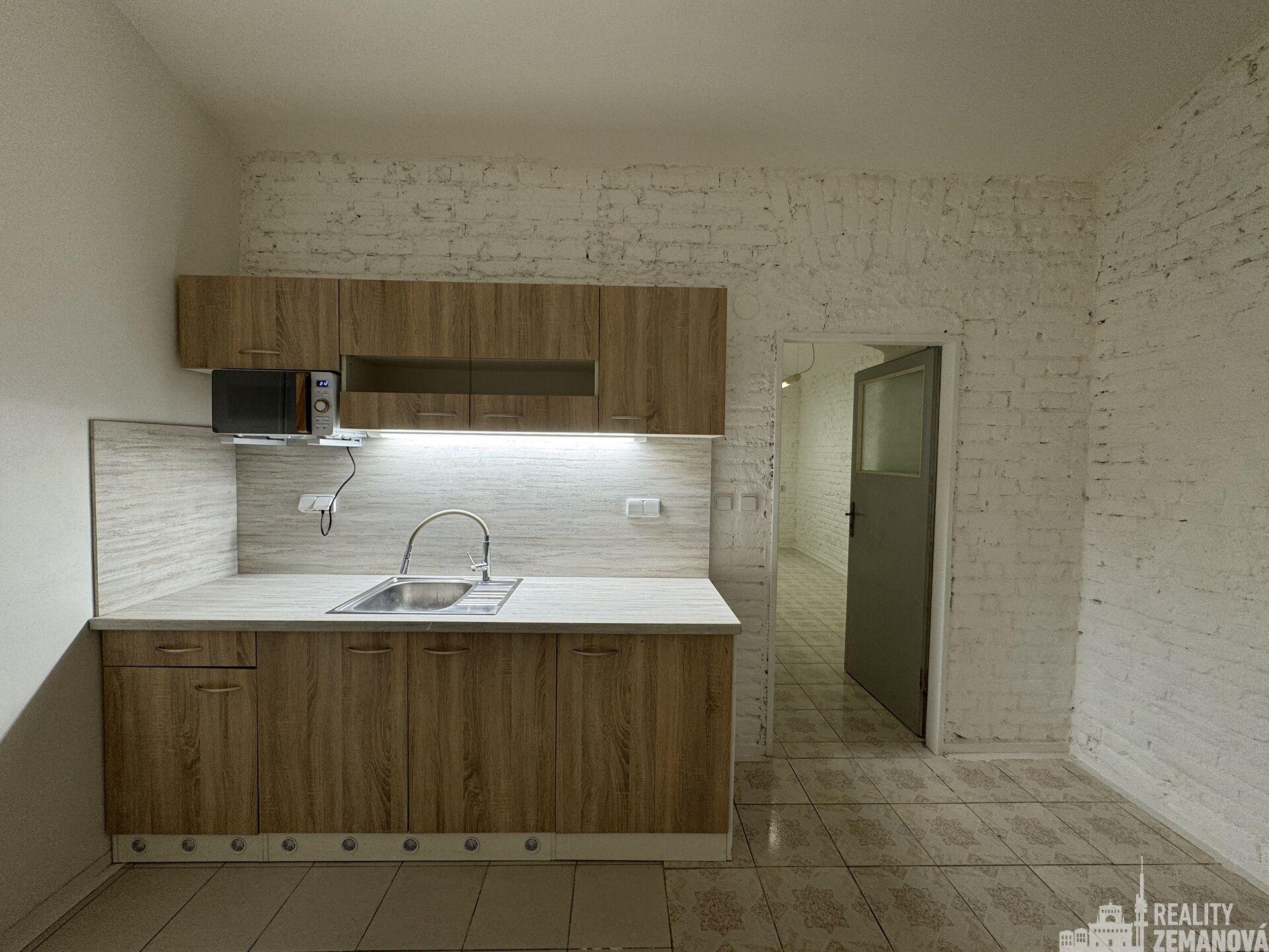 Zrekonstruovaný suterénní prostor u Letenského nám., 240 m2, Praha 7