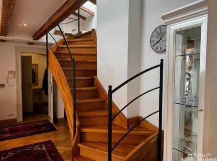 Pronájem bytu, 3+kk, 110 m²