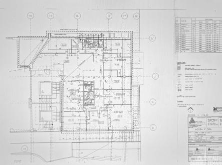 Pronájem - kanceláře, 237 m²