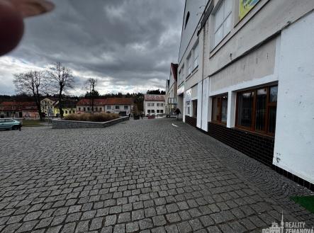 Pronájem - obchodní prostor, 205 m²