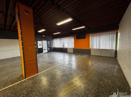 Pronájem - obchodní prostor, 205 m²