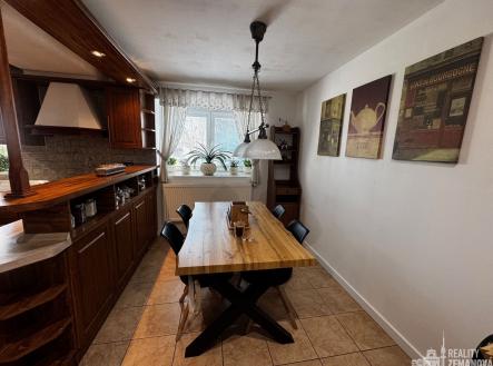 kuchyně v přízemí | Prodej - dům/vila, 125 m²
