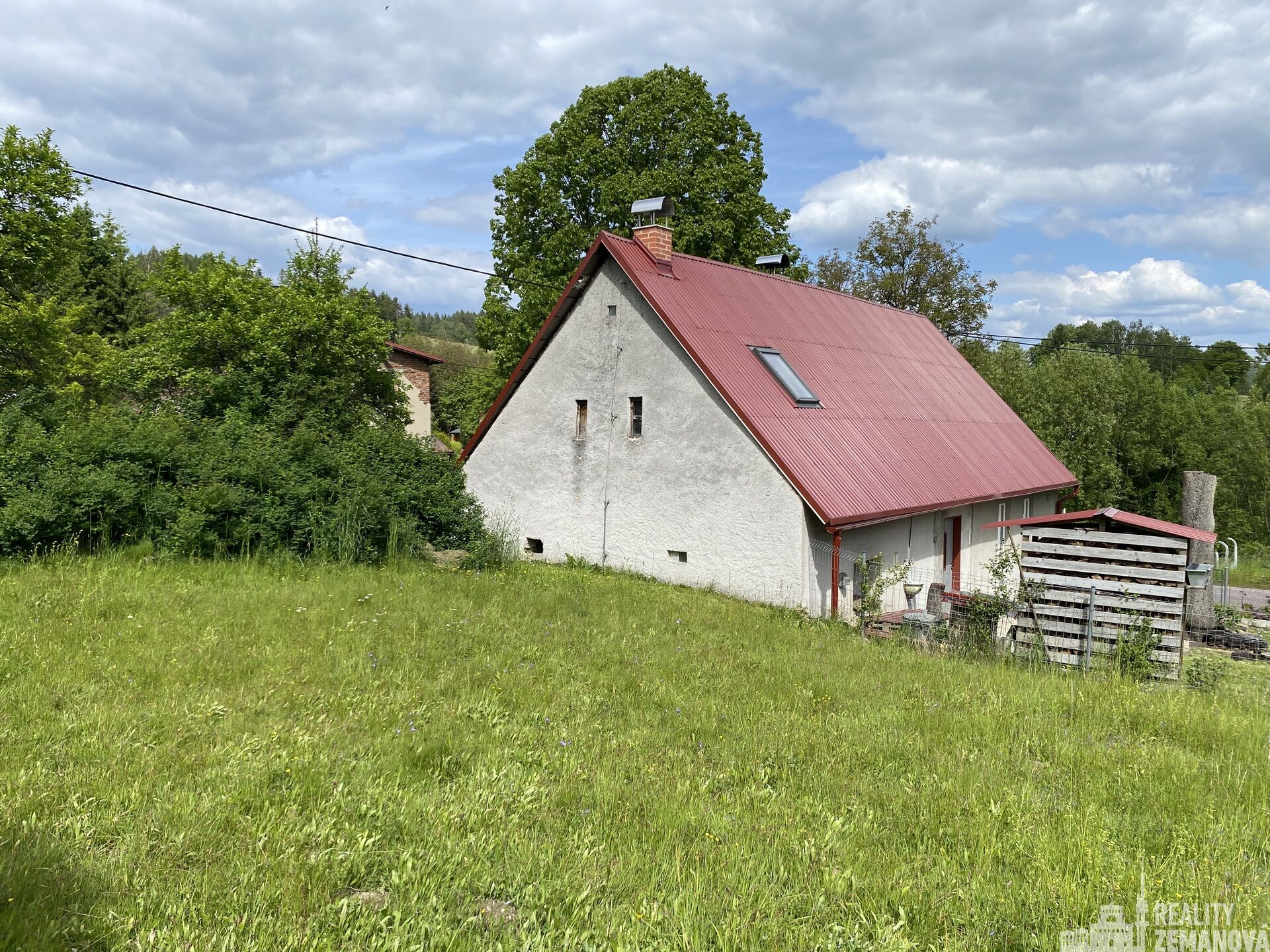 Chalupa v malebné obci Těpeře u Žel. Brodu, pozemek 424 m², zastavěná plocha 120 m²,