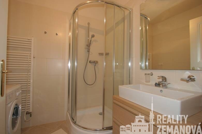 Nadstandardně kompletně zařízený byt 1+kk, 48 m2, parking, Italská, P-2