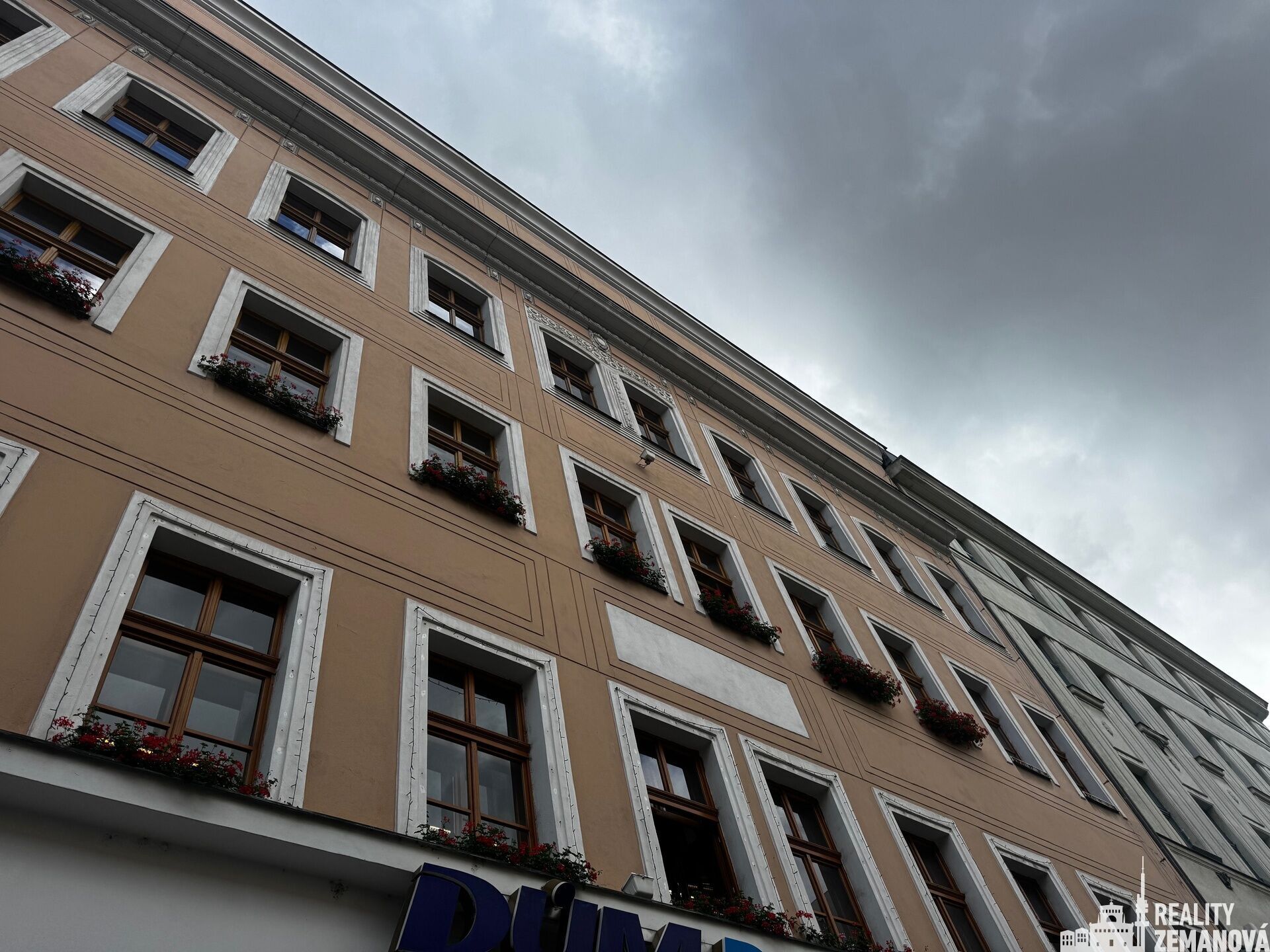 Pronájem kanceláří 65 m2, dispozice 2+1/2+kk, Jugoslávská, Praha 2